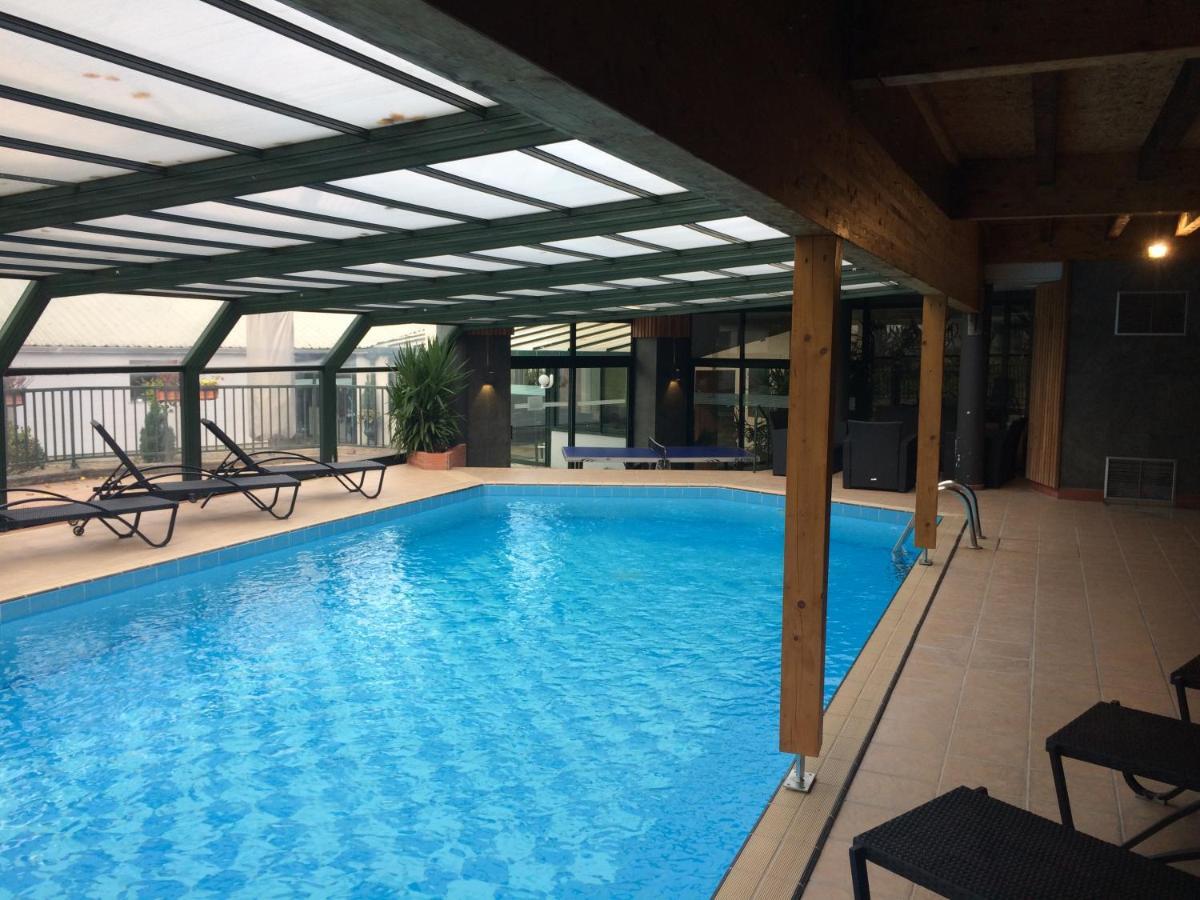 Logis La Residence Le Val d'Ajol Bagian luar foto